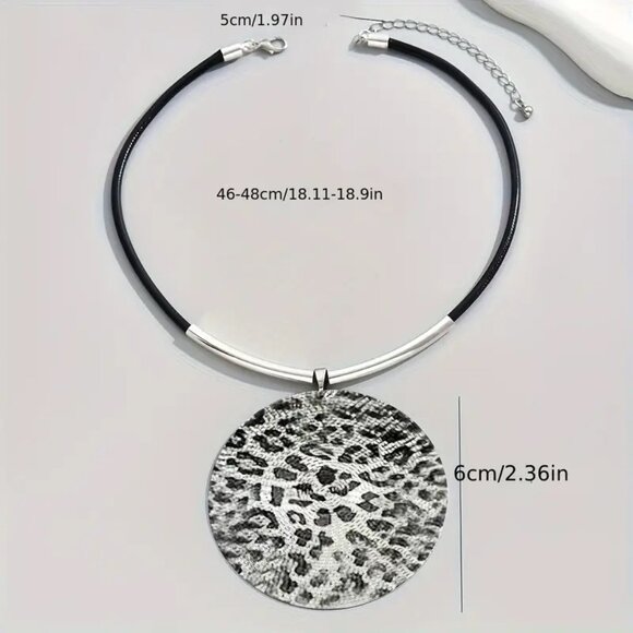 Necklace Leopard Print Circle Bold Statement Gold Dangle Glam Cheetah Hollywood - Picture 3 of 3